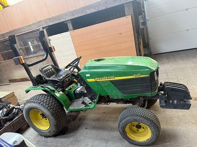 John Deere 4115