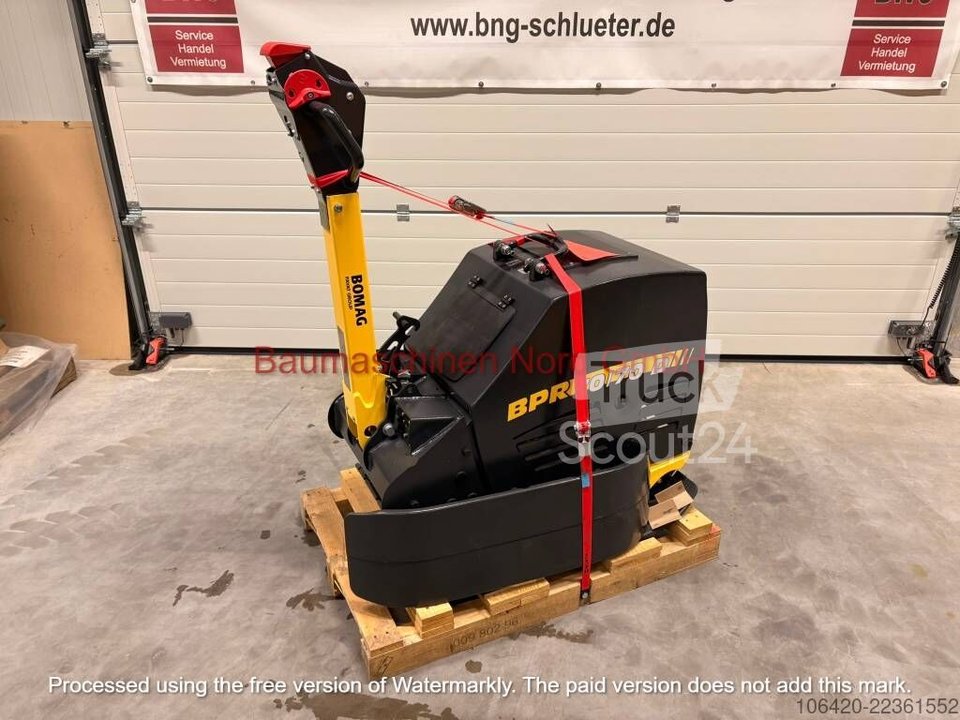 Rüttelplatte Bomag BPR 70/70 D NEU gebraucht
