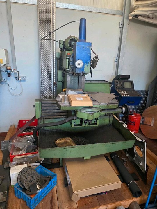 Werkzeugfräsmaschine MAHO MH 600 P