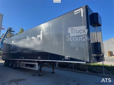 Koffer Ekeri box semi-trailer with full side opening and lift gebraucht