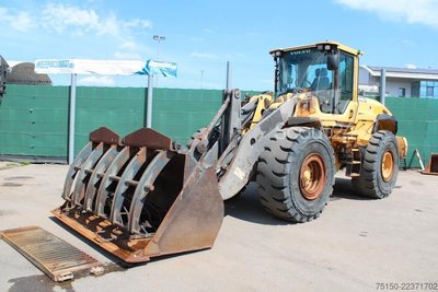 Radlader VOLVO L120G - Greifschaufel - Nr.: 320 gebraucht
