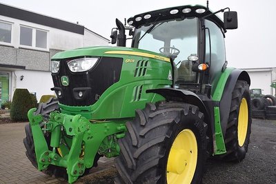 John Deere 6150 R