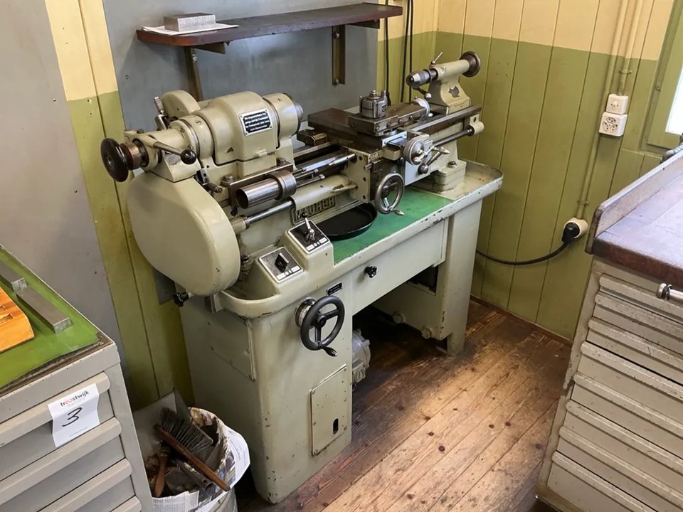 Maurer 135/600 Bankdrehmaschinen