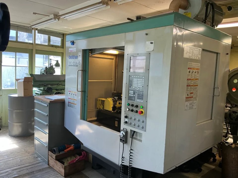 2002 Brother TC 22A CNC-Fräsmaschine