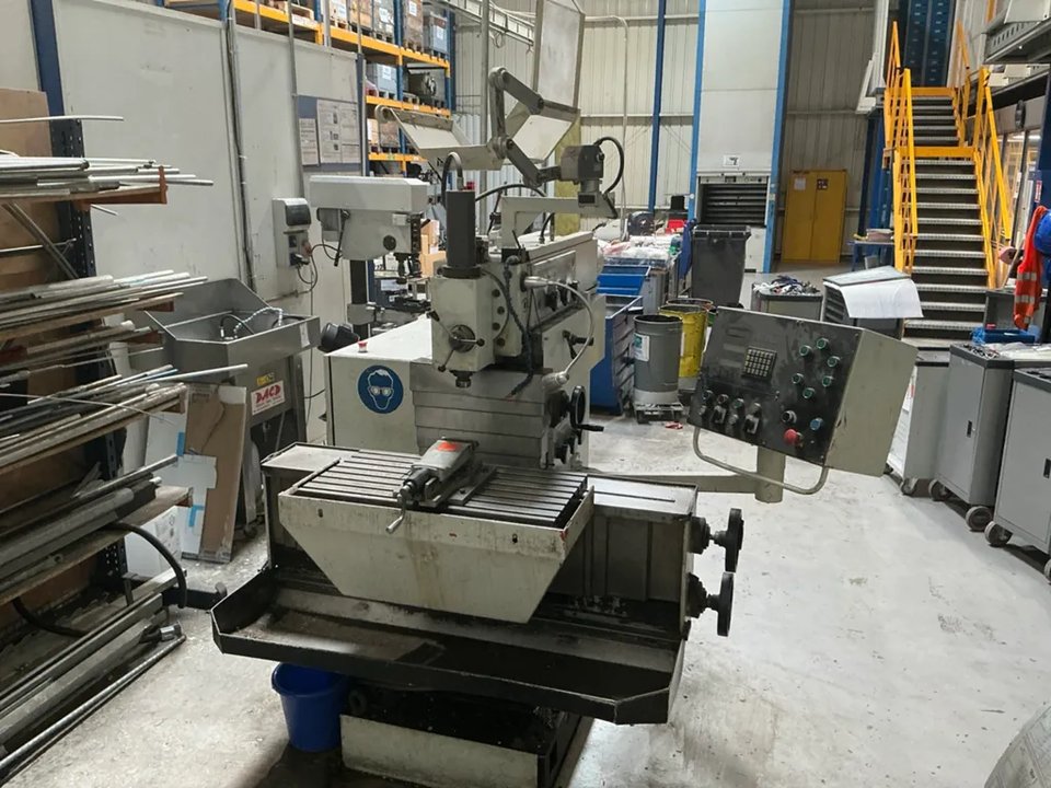 EMCO - FB5 - Kompakte konventionelle Fräsmaschine mit digitaler Visualisierung - 1996