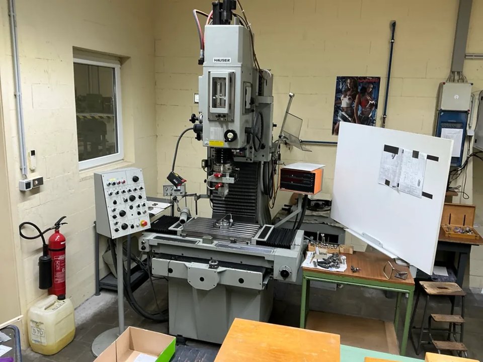 HAUSER - S3 DR - Koordinatenschleifmaschine