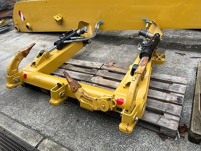 Caterpillar 3-Zahn Heckaufreißer