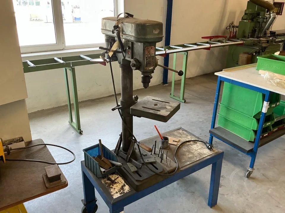 Hitachi BE-3601 Säulenbohrmaschine