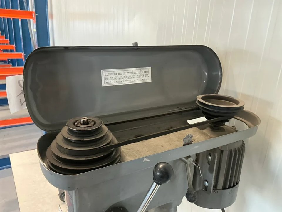 1978 Mascot Iron Works MH16 Säulenbohrmaschine