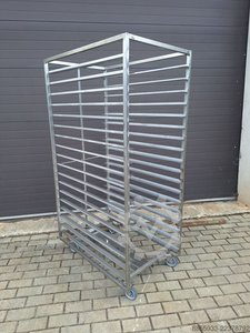  Bäckereiwagen mit Auffahrrampe