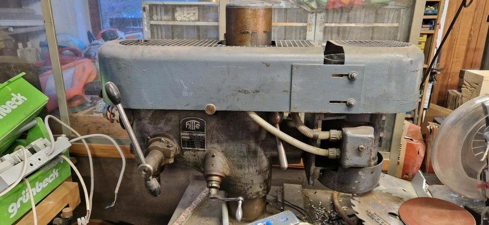 Hille Stojan vrtačka rok 1942 Rarity Motor běh