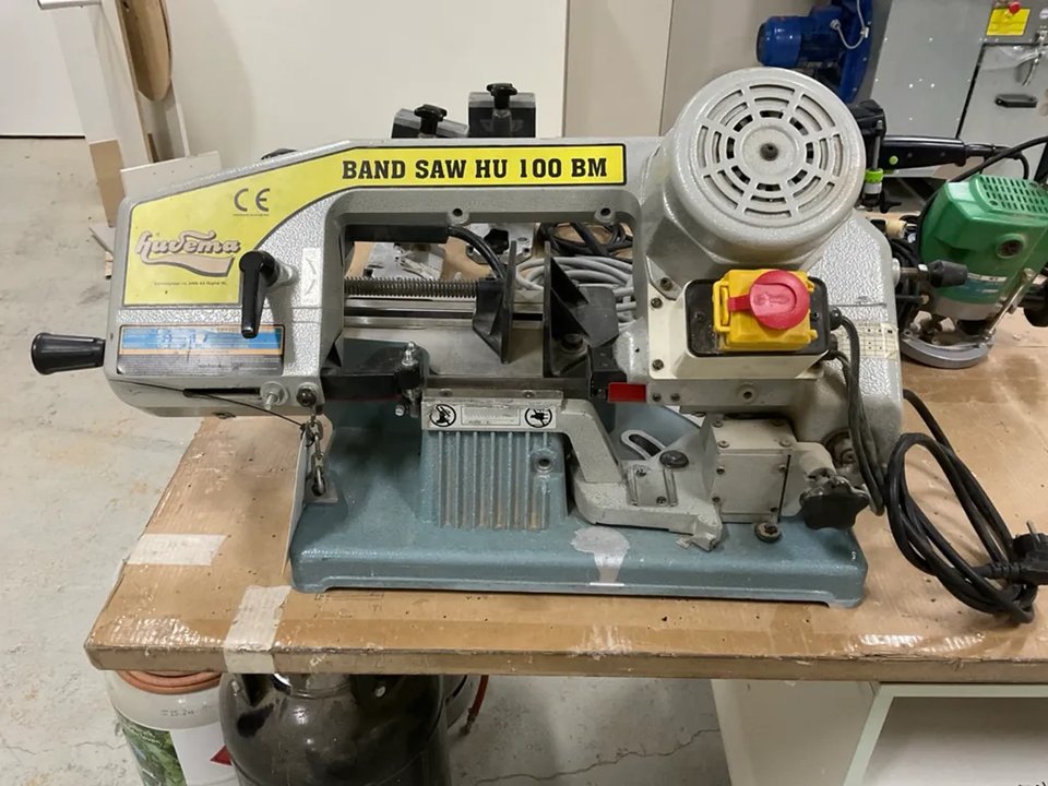 1999 Huvema HM 100 BM Metall-Horizontalbandsäge