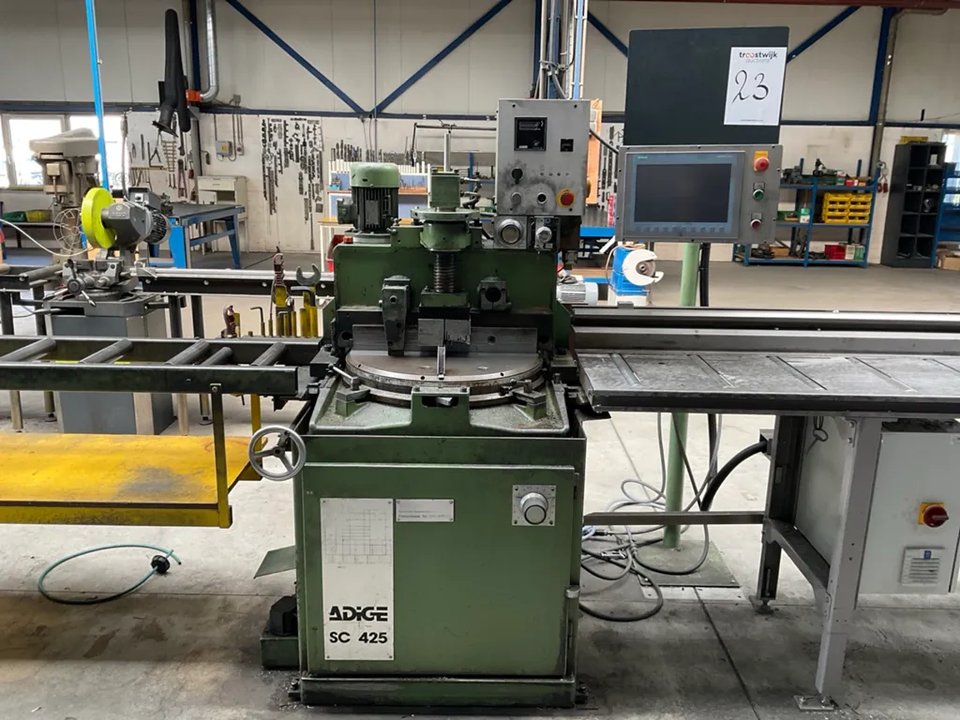 Adige SC 425 Halbautomatische Unterlauf-Querschnittkreissäge