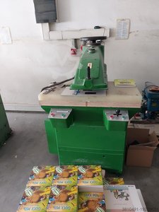 compart Maschine zum Schneiden von Registern, Löchern