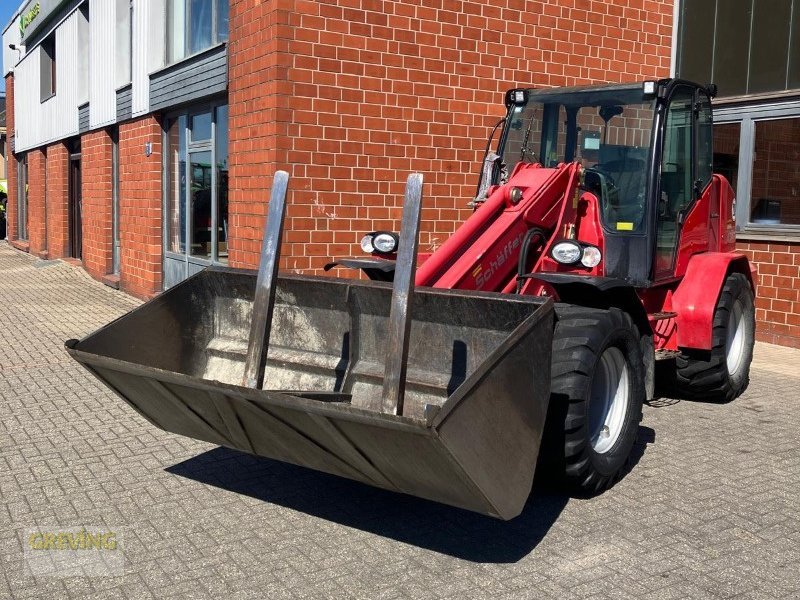 Schäffer 9310 T Hoflader