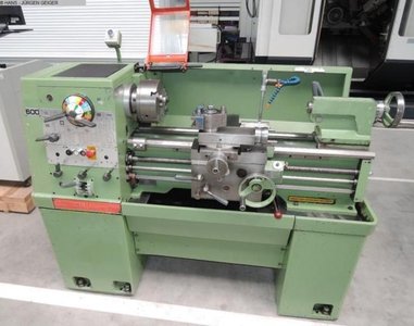 Suche Colchester Drehmaschine mit herausnehmbarer Bettbrücke