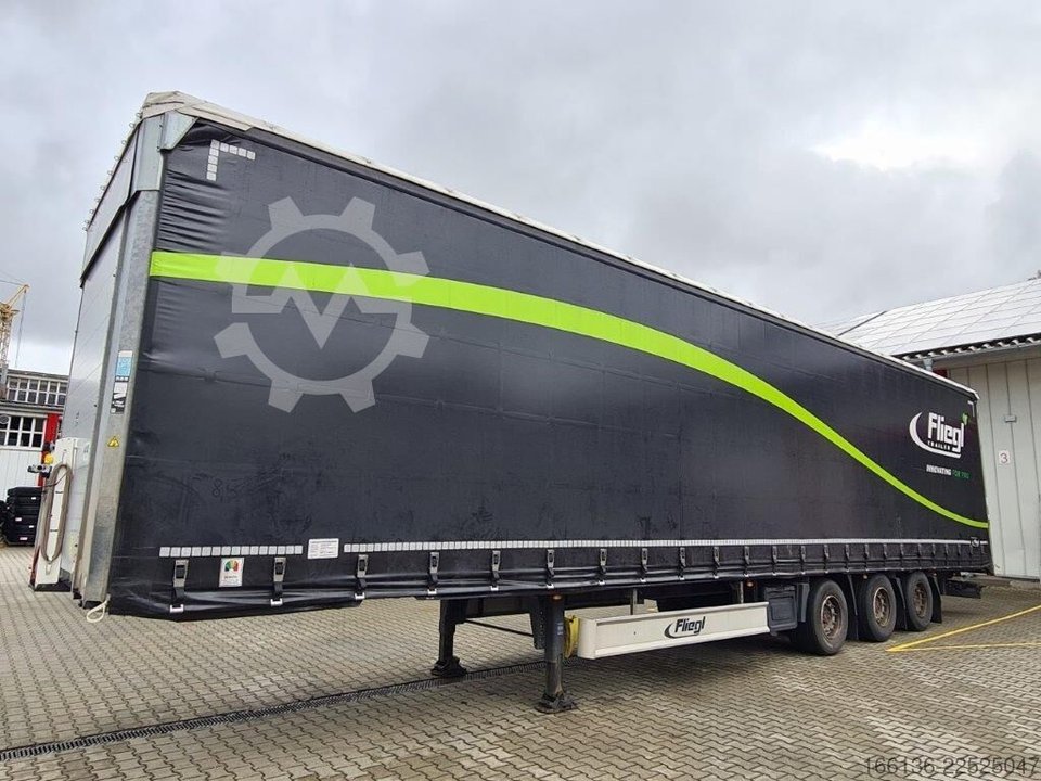 Fliegl 3-Achs Gardine Mega mit 7m Coilmulde