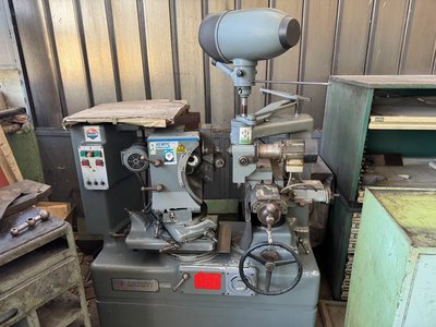 WICKMAN BENNETT XEMYS Universal-Werkzeug- und Fräsfräsmaschine