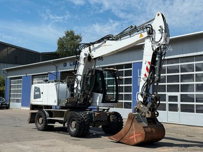 Mobilbagger LIEBHERR A 920 Litronic Mobilbagger *10.932h gebraucht