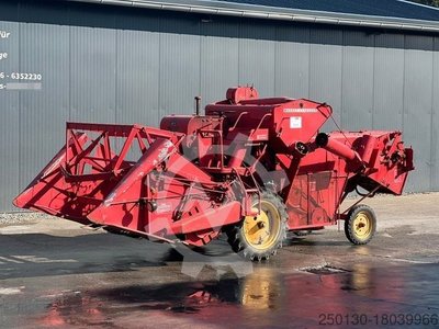 AGCO MASSEY FERGUSON MF 30-6 Mähdrescher Oldtimer
