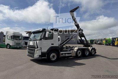 Abrollkipper Volvo FM-500 8x2 Hiab / Swiss-Vehicle gebraucht