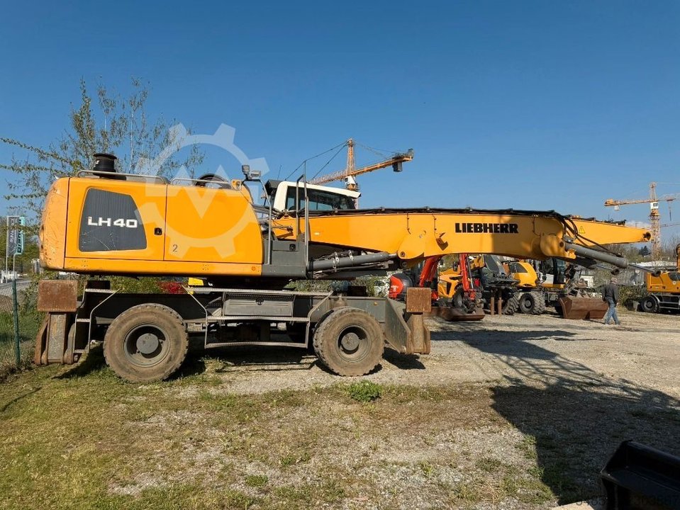 LIEBHERR LH40 Materialumschlag