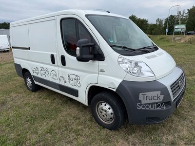 Kastenwagen FIAT Ducato Kasten m. Werkbank & -regalen, Rfk gebraucht