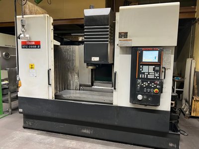 MAZAK VTC200B-II CNC Vertikales Bearbeitungszentrum