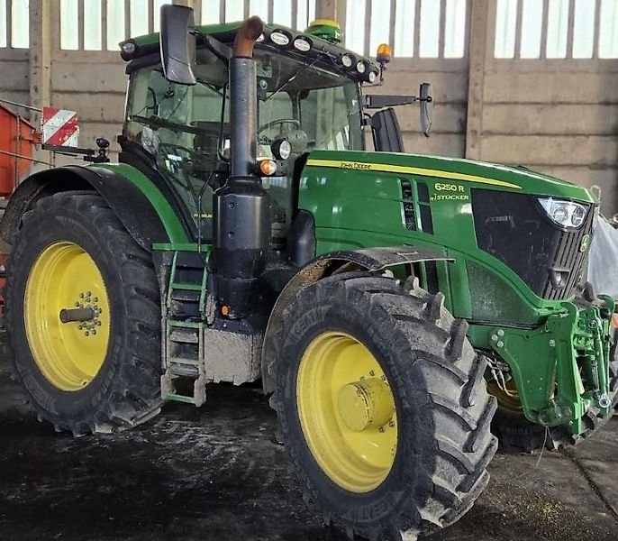John Deere 6250 R