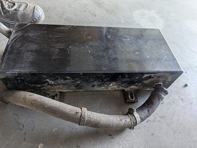 Zusatzölbehälter für Hydraulik Case XL Schlepper