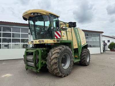 Krone BIG X 700 + EasyCollect 903 (BJ 2013) + EasyFlow 300 (BJ 2012)