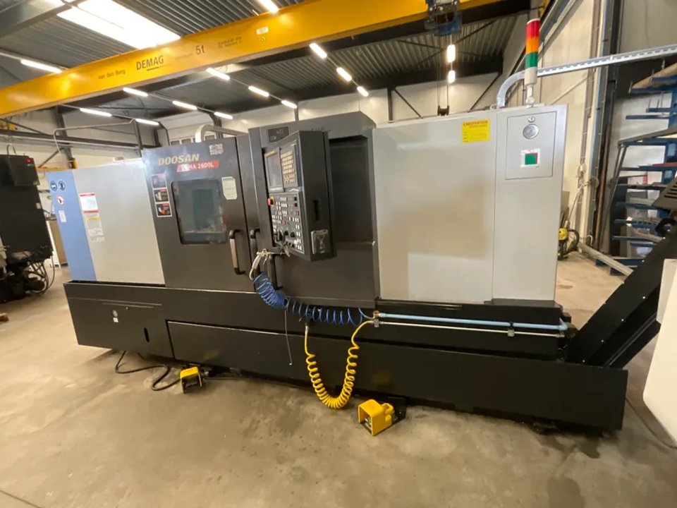 2011 Doosan Puma 2600L Horizontale CNC-Drehbank