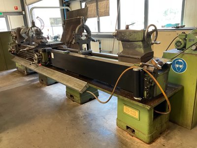 Gosmeta DH-325 Konventionelle Drehbank