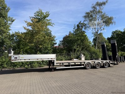 Tieflader-Sattelauflieger Humbaur HTS30  3 Achs Satteltieflader, wenig benutzt gebraucht