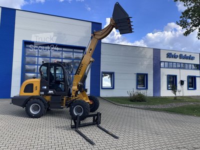 Teleskoplader mit Schaufel,- Gabelpaket Berger Kraus BK816T *EURO*1600KG*LED*SOFORT!* Ausstellungsmaschine