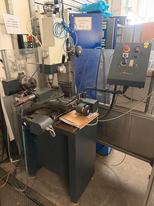 WABECO CNC Milling Machine with Programming Place and Lots of Accessories