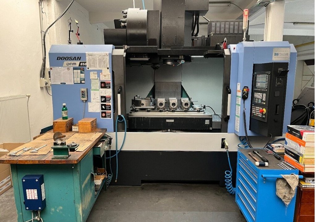 Processing Centers DOOSAN DNM 650 II