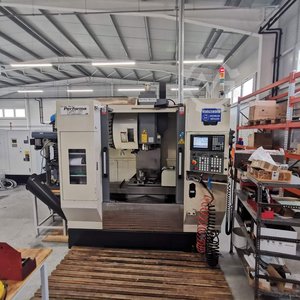 Akira Seiki V2.5XP 4+1 AXIS