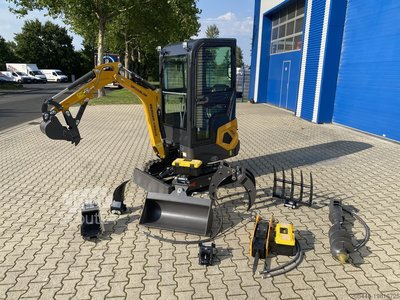 Minibagger mit großem Zubehörpaket Berger Kraus BK1250KJSR mit Kubota Motor Ausstellungsmaschine
