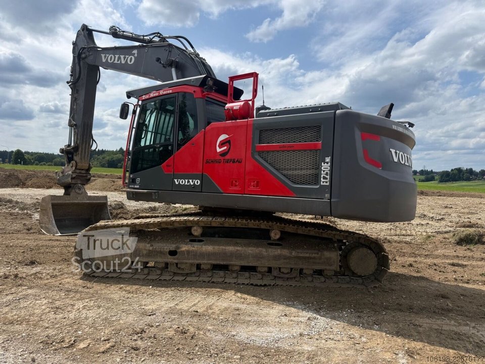 Kettenbagger VOLVO EC250 E gebraucht