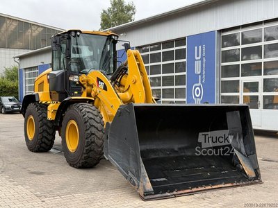 Radlader CATERPILLAR 930M Radlader mit Schaufel 2.090 BTH gebraucht