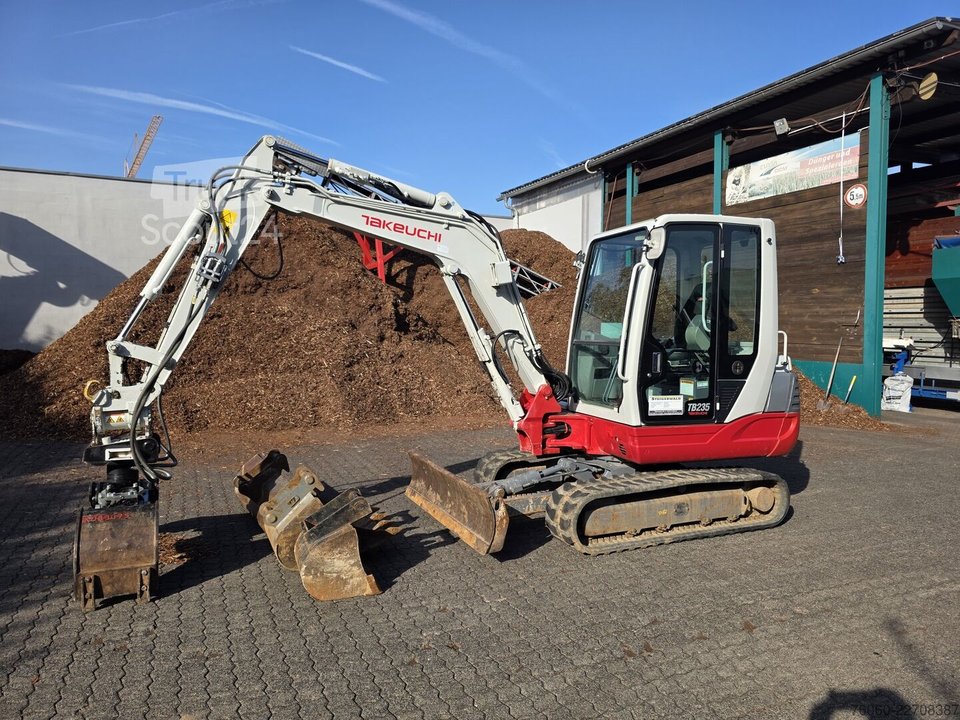 Minibagger Takeuchi TB 235 gebraucht
