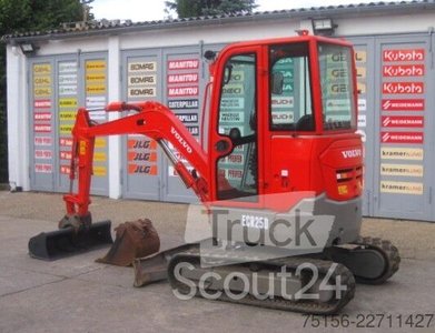 Minibagger Volvo ECR 25 D * 2x Löffel * gebraucht