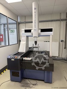 Mitutoyo CRYSTA-Apex S7106