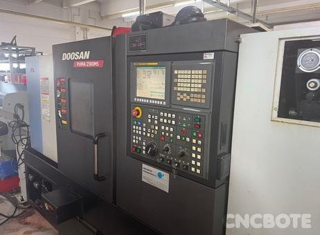 Doosan Puma 2100MS CNC lathe
