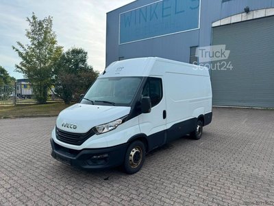 Kastenwagen IVECO Daily 35S14 Hi-Matic Kastenwagen *Klima*Tempomat gebraucht
