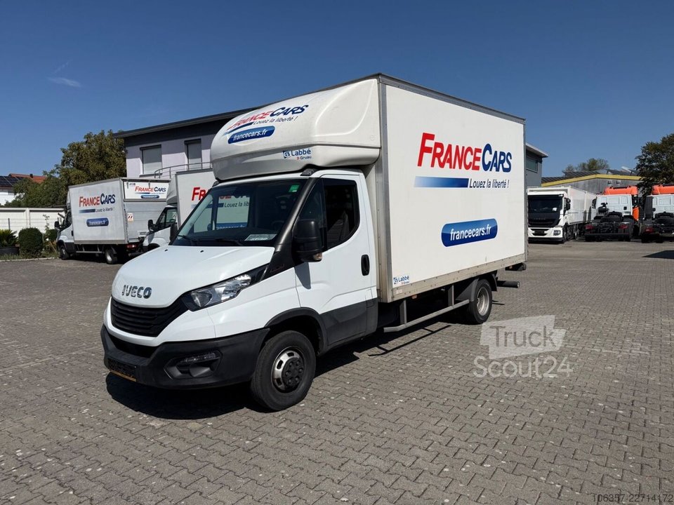 Transporter mit Koffer IVECO Daily 35C16 3,0L Koffer LBW 750kg Euro6E Seitent gebraucht