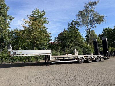 Tieflader-Sattelauflieger Humbaur HTS30  3 Achs Satteltieflader, wenig benutzt gebraucht