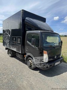 Transporter mit Koffer Nissan Cabstar F241 gebraucht