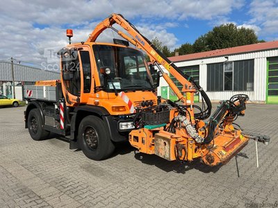 Spezial-LKW UNIMOG U 400 4x4 / Vario Pilot / Mulag / Mähausrüstung gebraucht